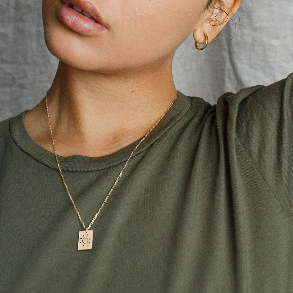 EManco Elegant Weather Necklace Engrave Star Moon Charms Square Pendant Necklace Gold Stainless Steel Minimalist Women Jewelry