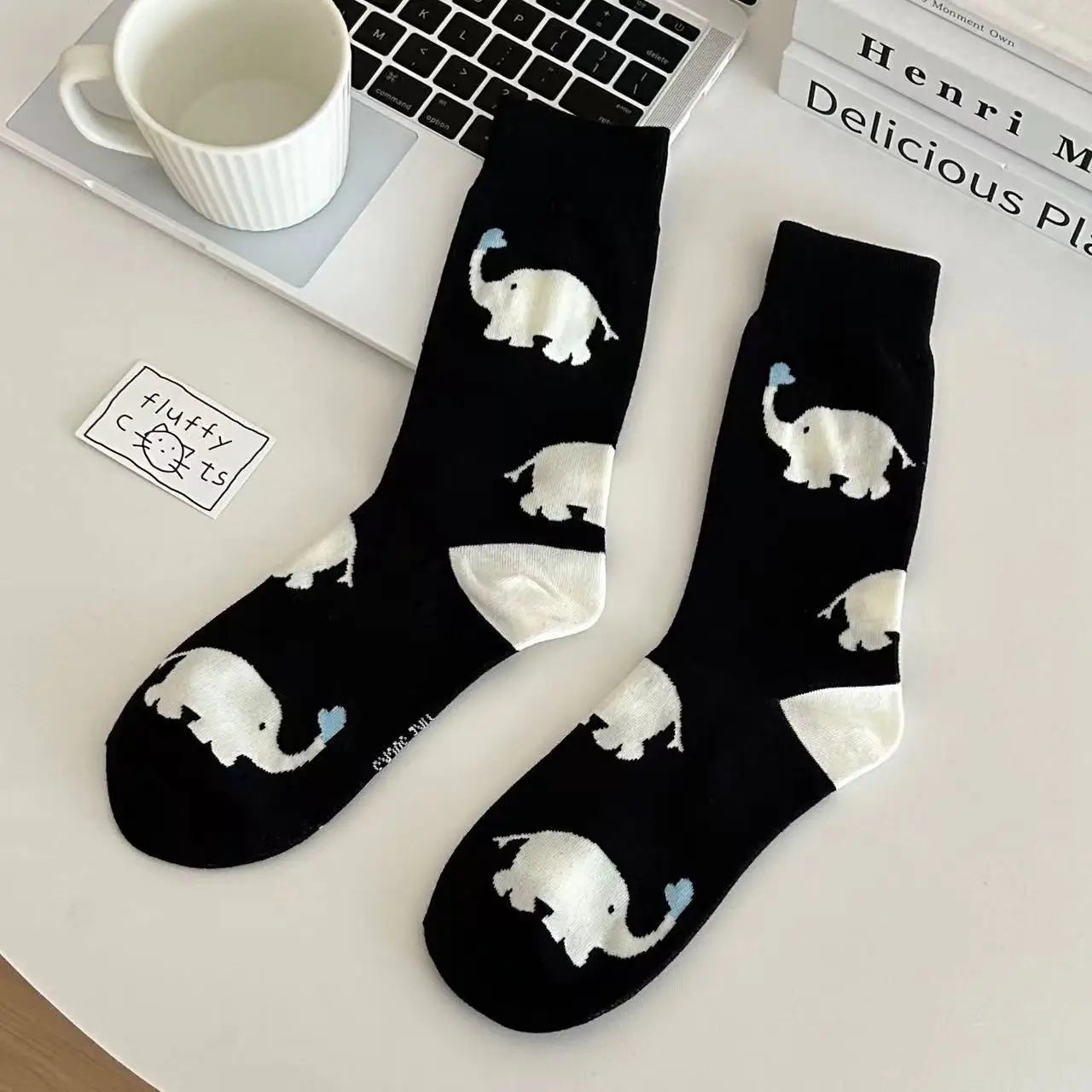 2023 Unisex Mid-Calf Breathable Cotton Crew Socks Custom Logo Sport Style Cute Comic Cartoon Pattern Hot Unisex Sport Socks for