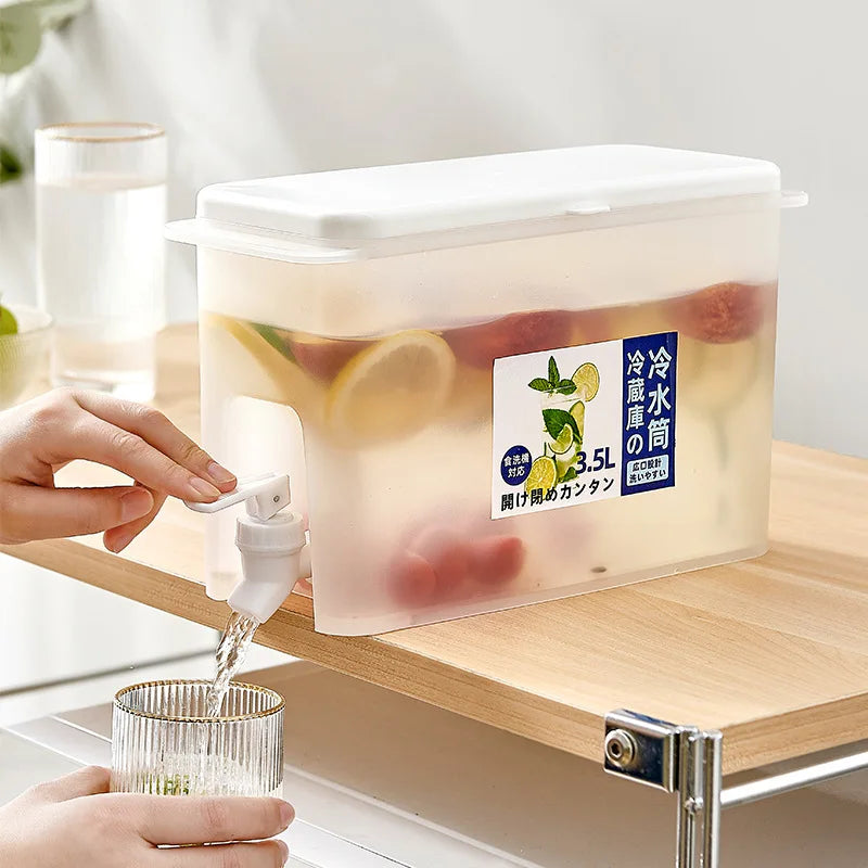 3.5LSlim Plastic Water Jug Container Pitcher Coolers With Lid and Spout for Homemade Iced Tea Juice