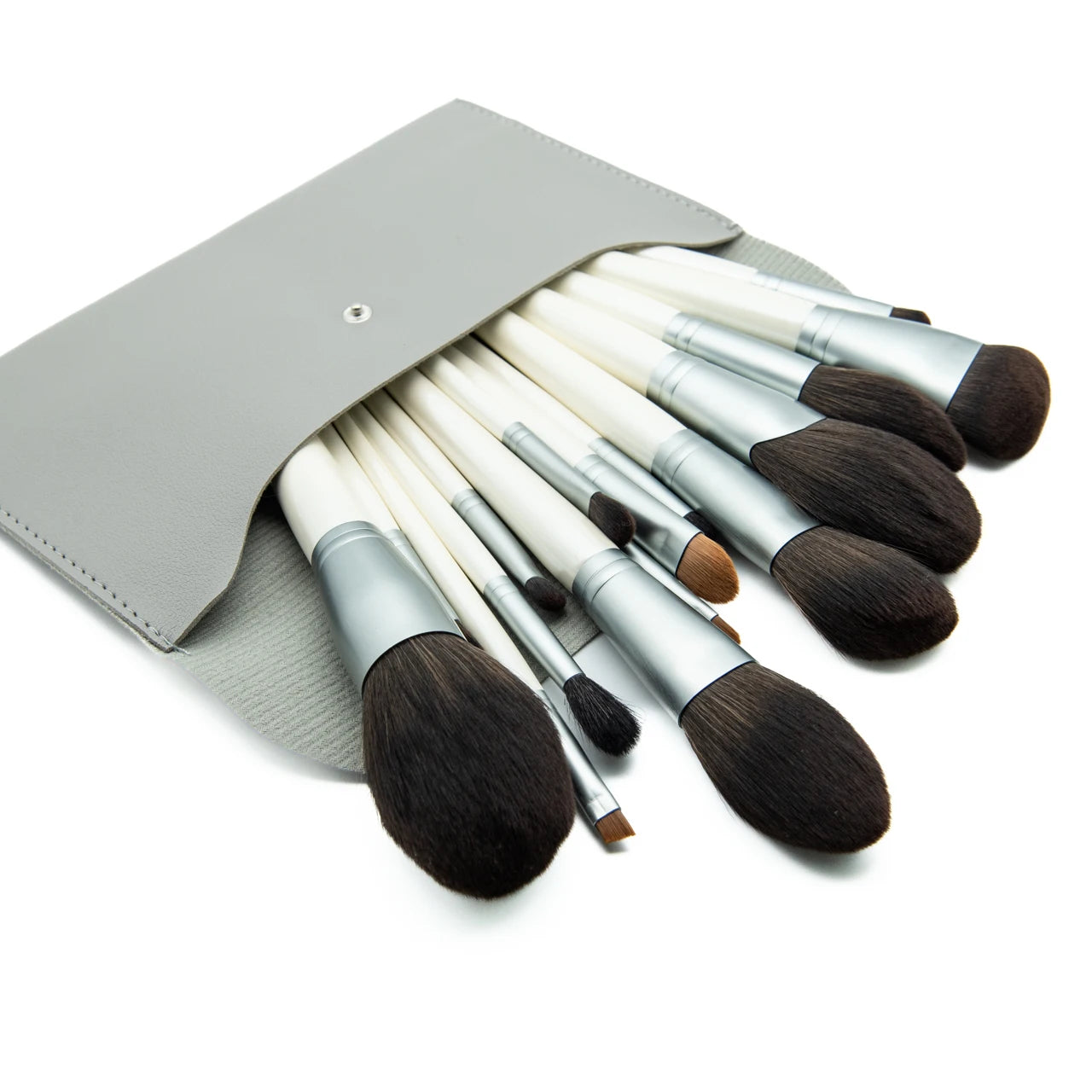 15Pcs Pearl White Wood Handle Synthetic Hair Makeup Brush Set Multi-Use Concealer Eyeliner Eyebrow Pencil for Women Beauty