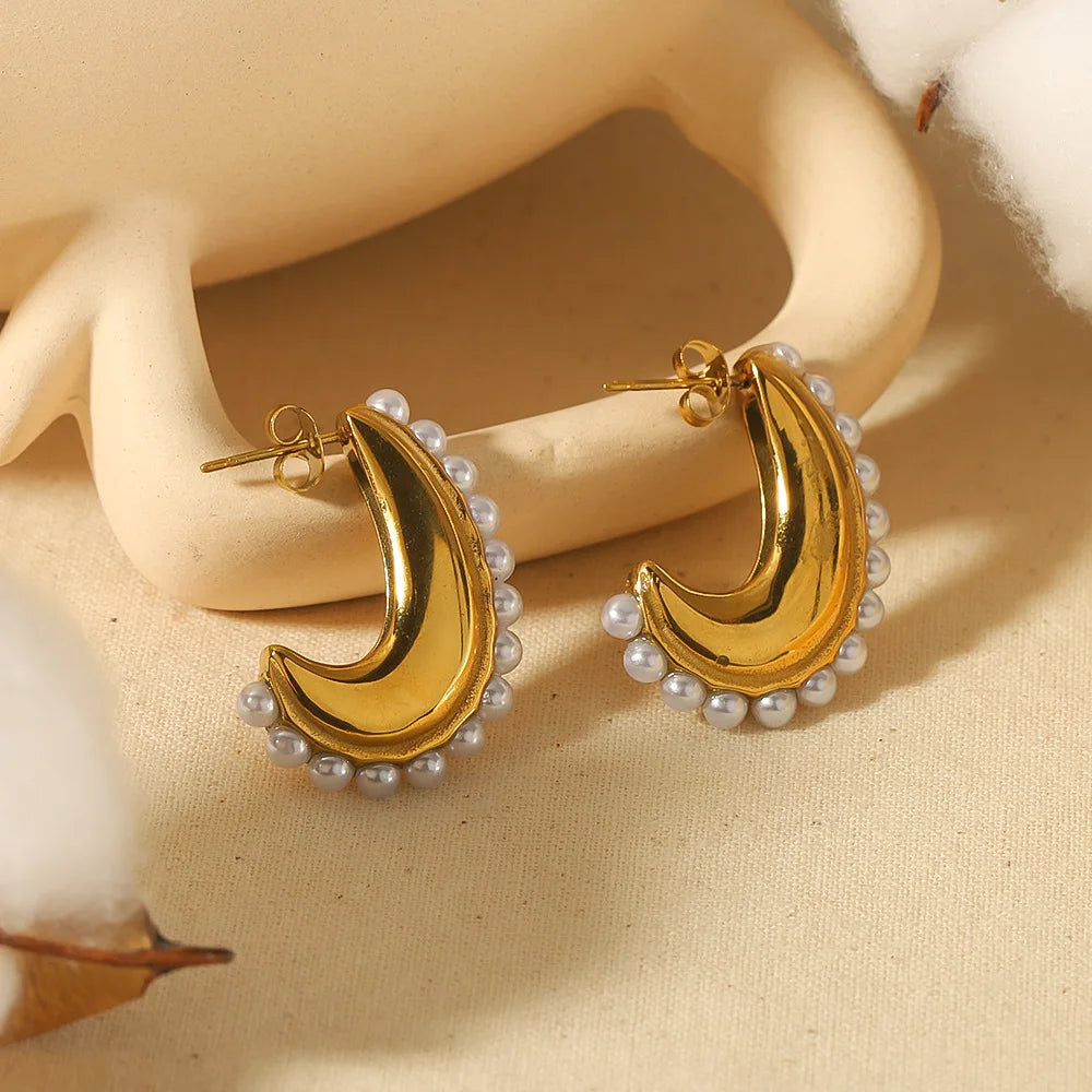 Gold Plated Stainless Steel Huggie Earrings Classic Engagement Wedding Freshwater Pearl Hoop Artificial Charm Earjewelry