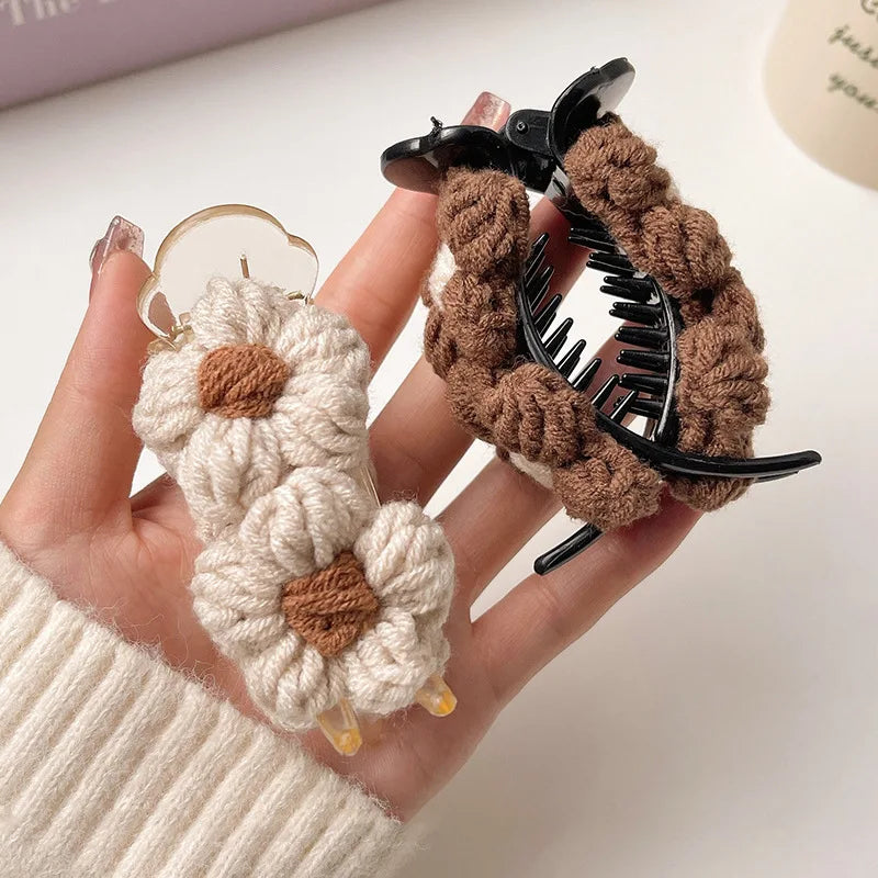 Autumn and Winter Braided Flower Wool Hair Claw Female Hair Clip Back Head Large Shark Clip Plush Flower Hair Clip