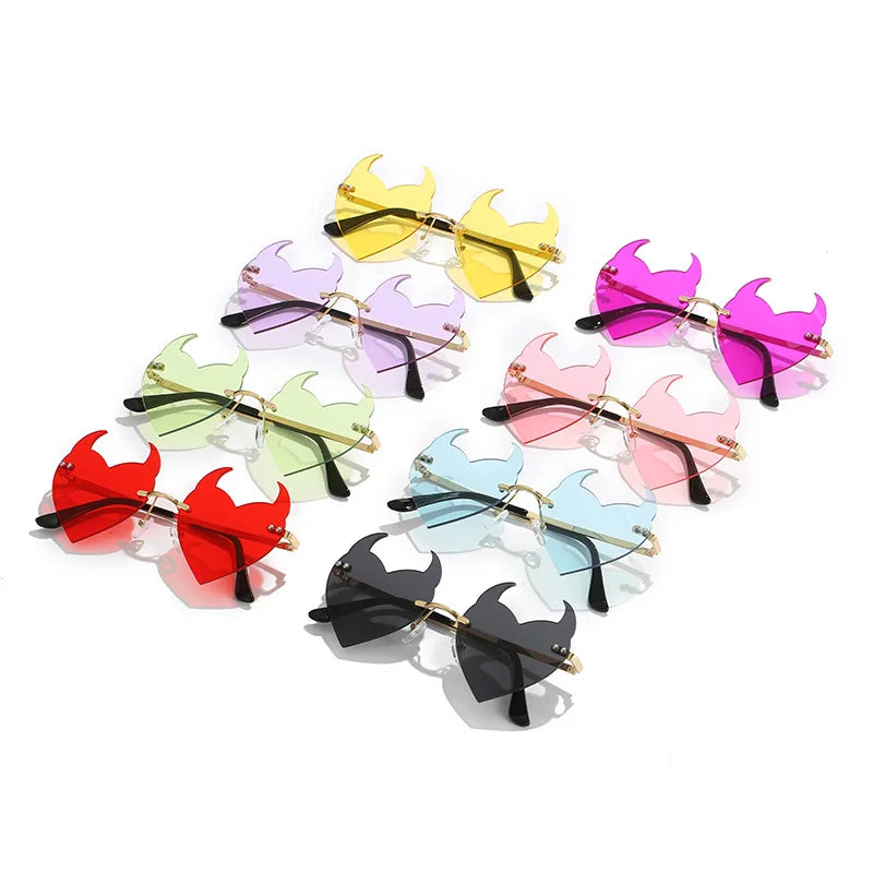 Exaggerated Personality Demon Fashion Sunglasses Candy Color Love Heart Sun Glasses Rimless Metal Sunglasses for Women