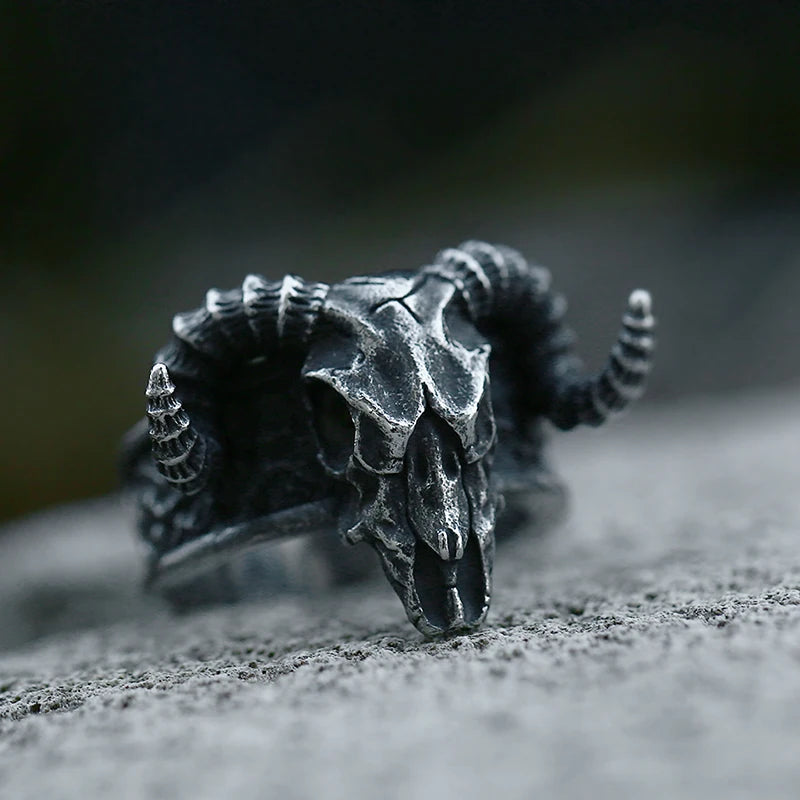 SS8-919R Classic Custom Design Cool Horn Goat Skull Ring Stainless Steel Mens Motorcycles Biker Jewelry