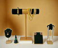 Luxury Jewellery Store Pendant Display Props High End Necklace Display Bust Stand With Gold Metal Base