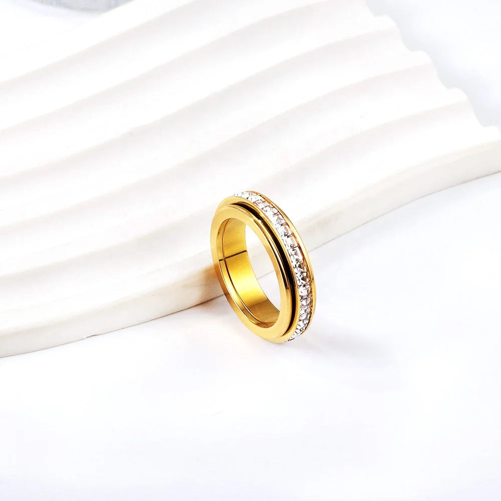 Trend Design New Couples Engagement Jewelry Ring Full of Stars Bling Square Diamond Rotatable Stainless Steel Ring