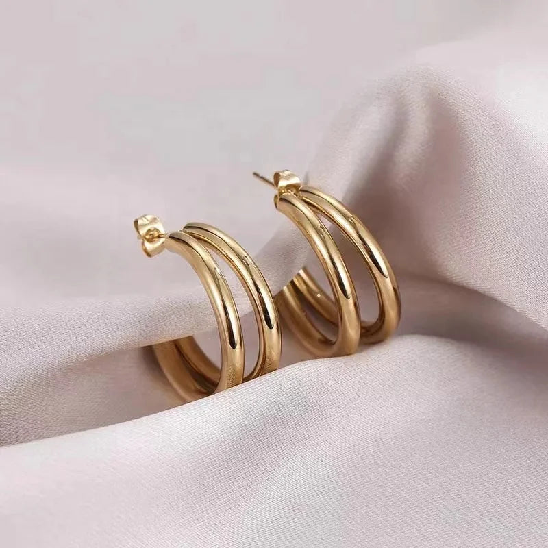 Exquisite French Gold Color Small Hoop Earrings for Women Minimalist Simple Metal C Shape Circle Earrings
