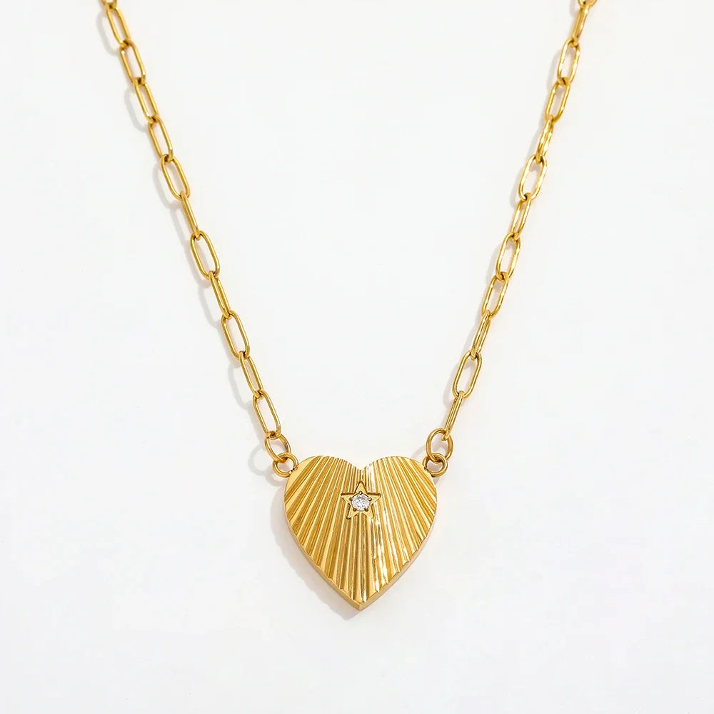 Fenny 18K Gold Plated Fashion Designer Carved Heart Five-pointed Star Zirconia Pendant Stainless Steel Necklace for Women