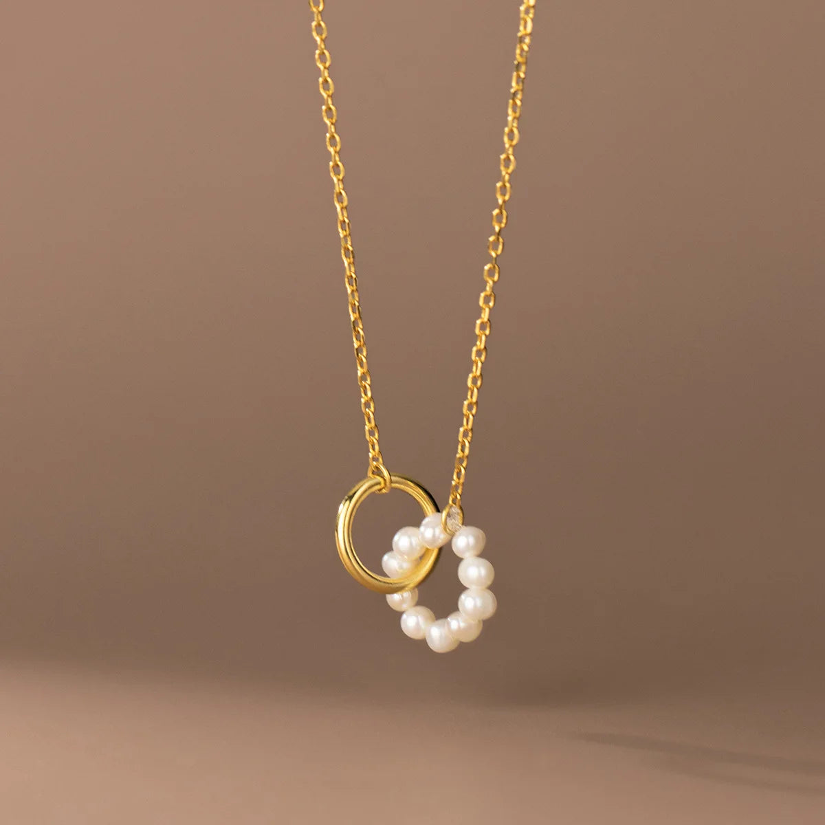 Fashion Jewelry 925 Sterling Silver Circular Natural Small Pearls Round Circle Pendant Gold Plated Necklaces for Women