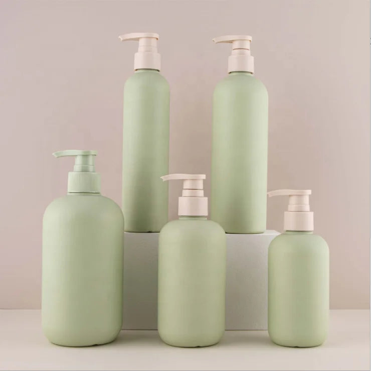 Low MOQ Luxury Plastic Bottle Set for Skin Care Cosmetics Shampoo Conditioner Lotion Pump Cream Cosmetic Set