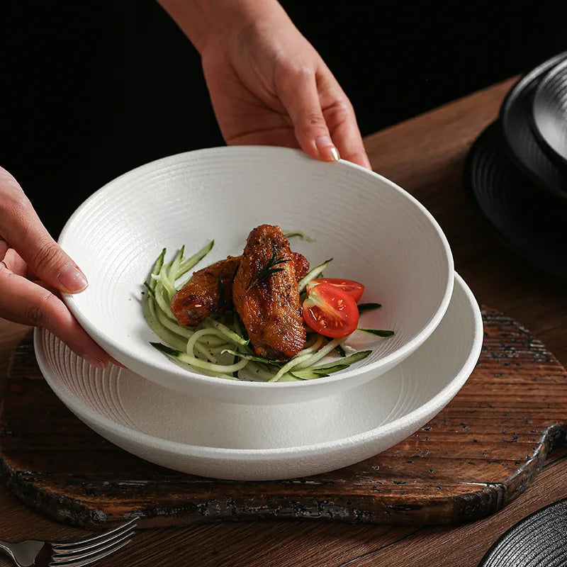 Japanese Style Matte Ceramic Cuisine Plate Vintage Creative Hotel Restaurant Specific Pasta Plate Dessert Bowl Black Salad Plate