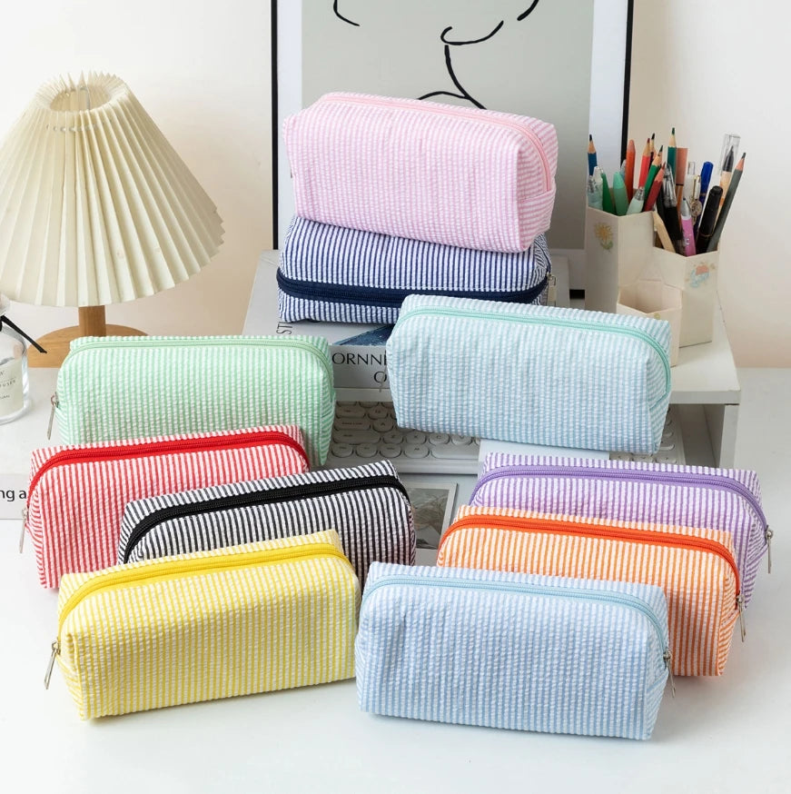 Custom Logo Pleated Seersucker Pen Bags Large Capacity Zipper Waterproof Travel Storage Bag Custom Embroidered Logo Cosmetic Bag