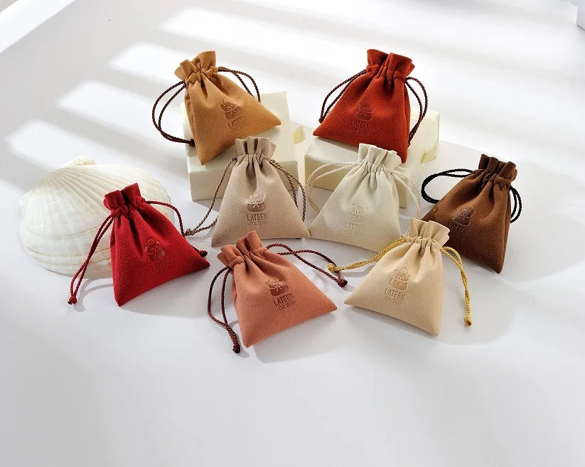 Custom Logo High Quality White Jewelry Bow Drawstring Pouch Ring Necklace Suede Microfiber Jewelry Pouches