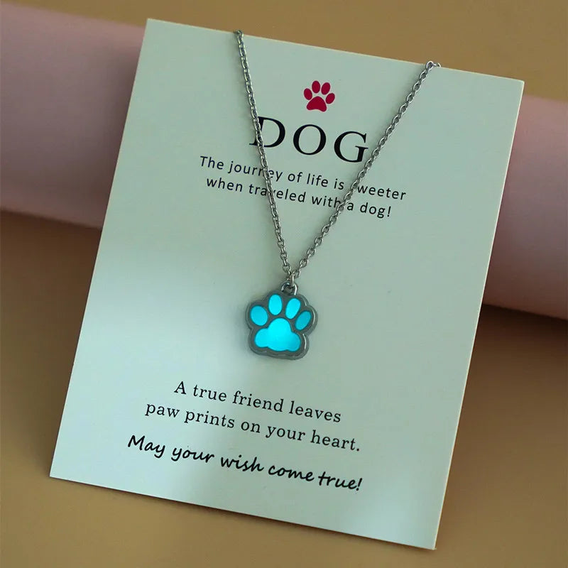 Wholesale Creative Luminous Dog Claw Necklace Amulet Glowing in the Dark Pendant Luminous Necklace Clavicls for Men Women
