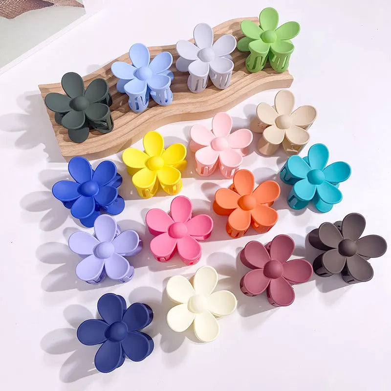 Daisy Girls Big Hawaiian Floral Hair Accessories Clamp Catch Plumeria Matte Plastic Hair Claws Flower Claw Clip for Women