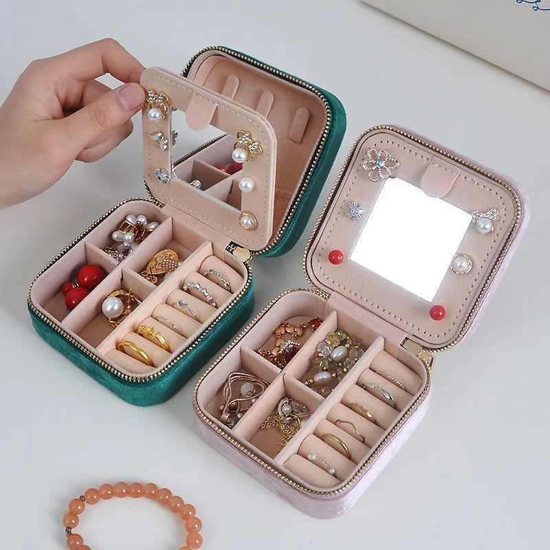Portable Luxury Flannel Jewelry Box Square Storage Case for Necklaces Rings Earrings With Mirror