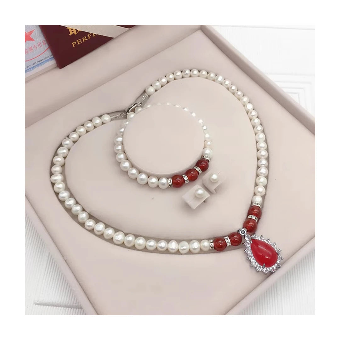 Trendy Exquisite Jewelry Set Red Green Chalcedony Pendant Necklace Natural Freshwater Pearl Necklace Bracelet Set for Women