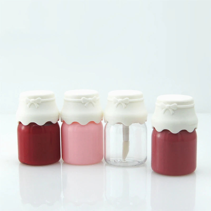 Hot Selling 8ml Cosmetic Lipbalm Lipstick Bottle Custom Plastic clear Lip Balm Containers Tubes