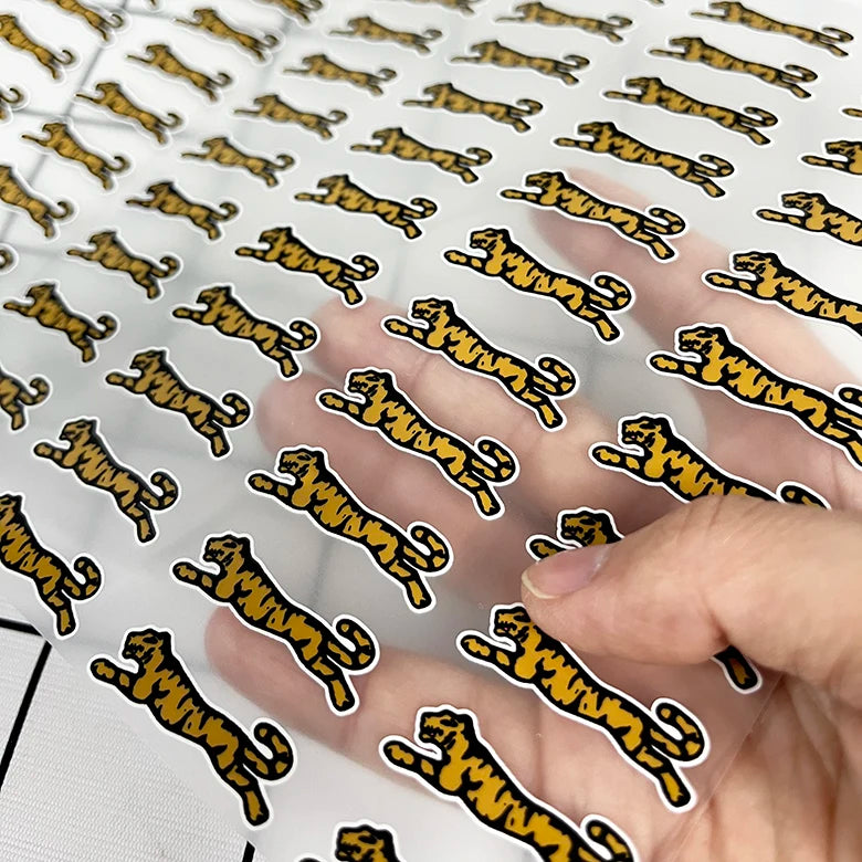 2024 Custom High Density Heat Transfer Printing 3D Silicone Patches Iron-on Logo Designs for Hats and Garments