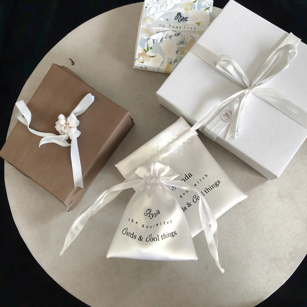Custom Logo White Silk Drawstring Coins Crystal Pouches Satin Jewelry Bags for Tarot Cards