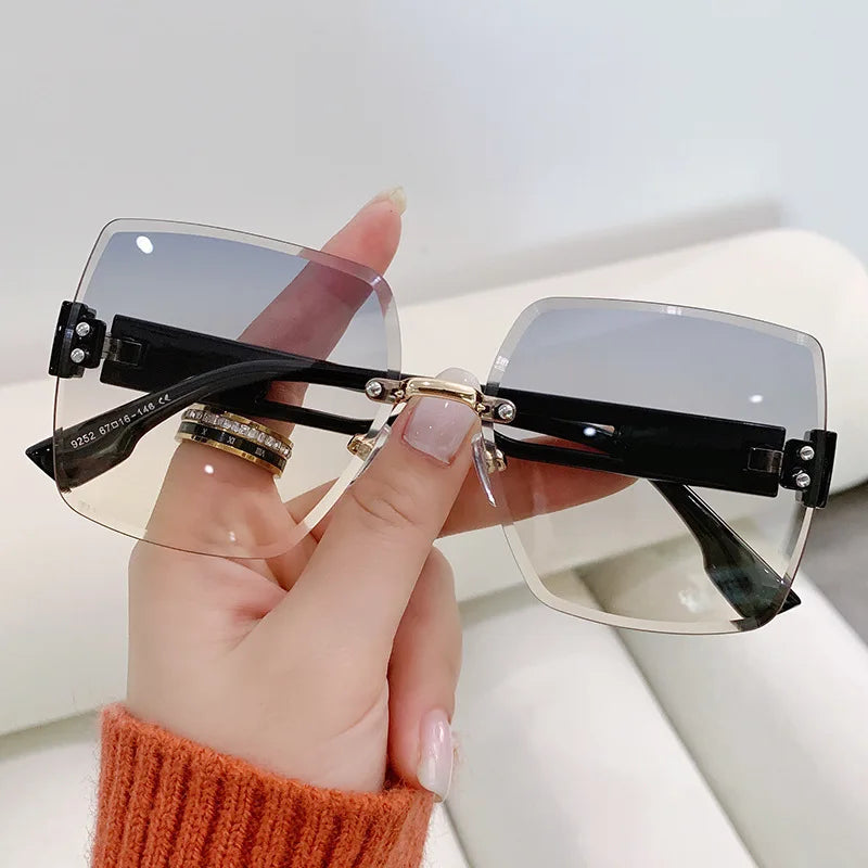 2026 New Fashion Uv400 Colorful Glasses Women Men Square Lens Custom Driving Shade Sunglasses Luxury Designer Rimless Glasses