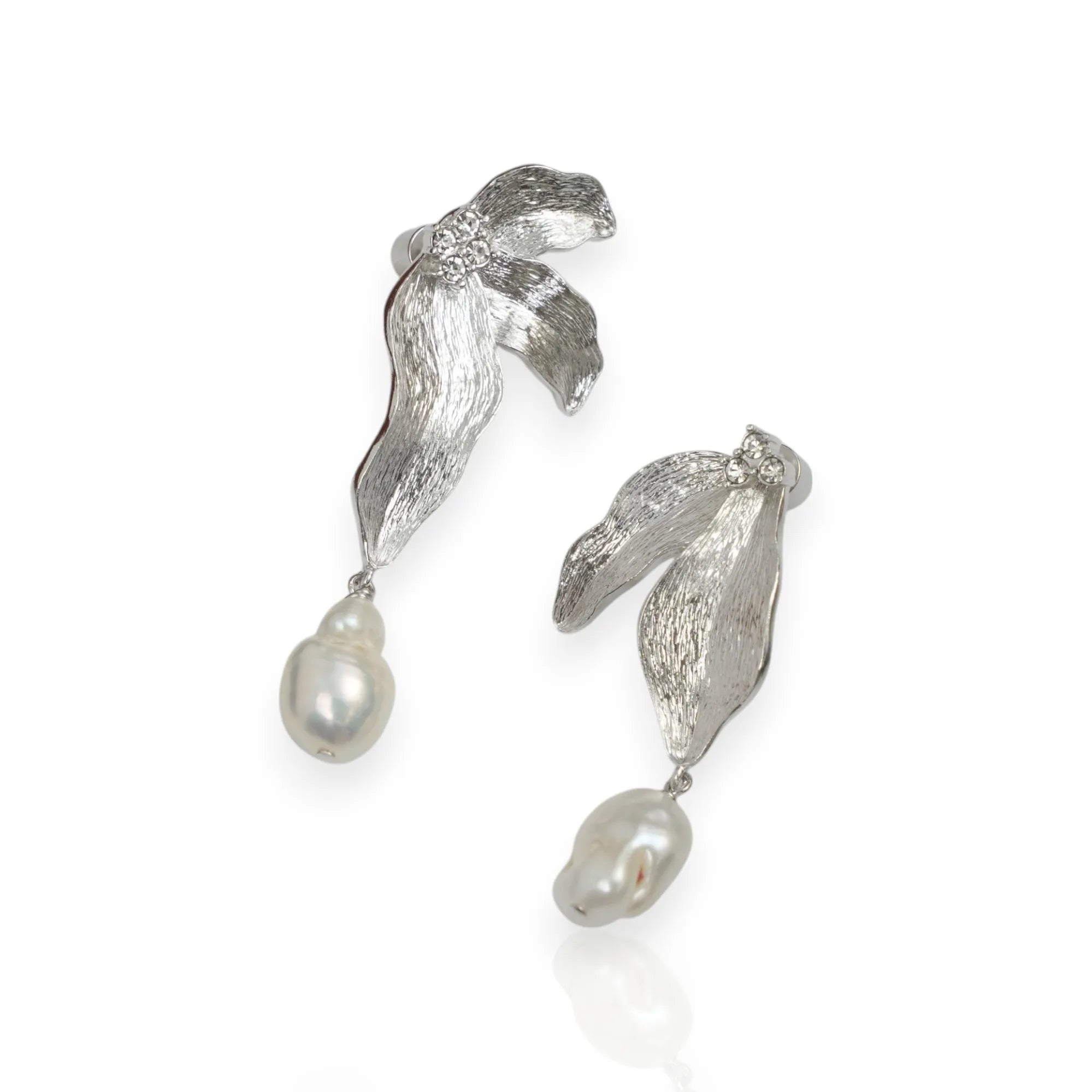 2025 Baroque Silver Color Earrings Platinum Plated Brass Textured Floral Leaf Jewelry Vintage Wedding Party Gifts for Women