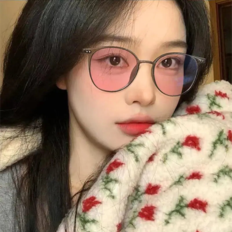 Anti Blue Light and Color Changing Glasses for Women Myopia Eyeglasses Round Glasses Unisex Eyewear Eyeglasses Frames