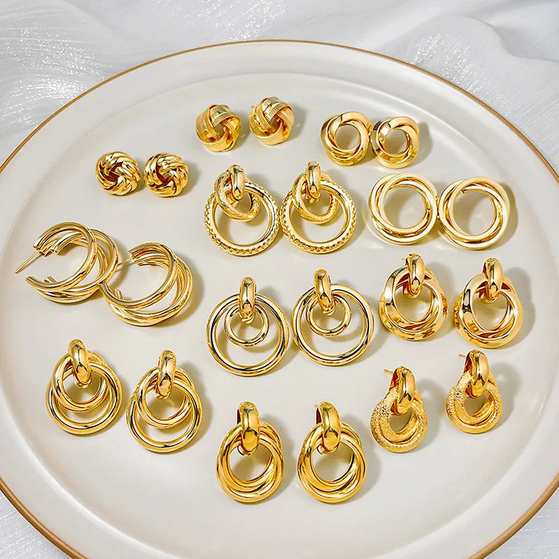 Classic Vintage Small Twist Knot Earrings Metal Gold Plated Jewelry Geometric Round Twisted Stud Earrings for Women