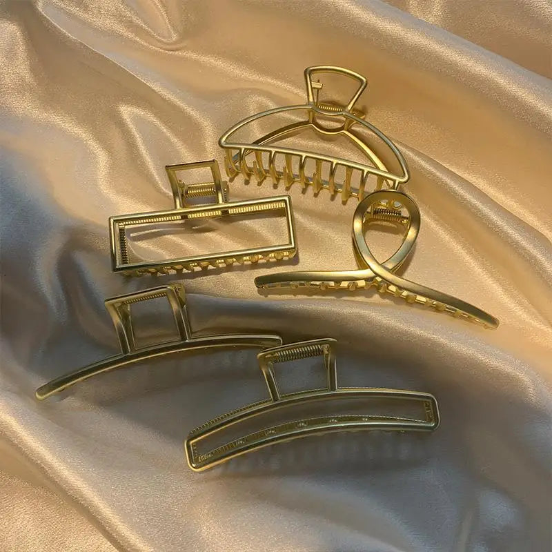 Designer Fashion Hair Clips Solid Color Custom Geometric Square Butterfly Semicircle Shark Hair Claw Alloy Metal Hair Clamp