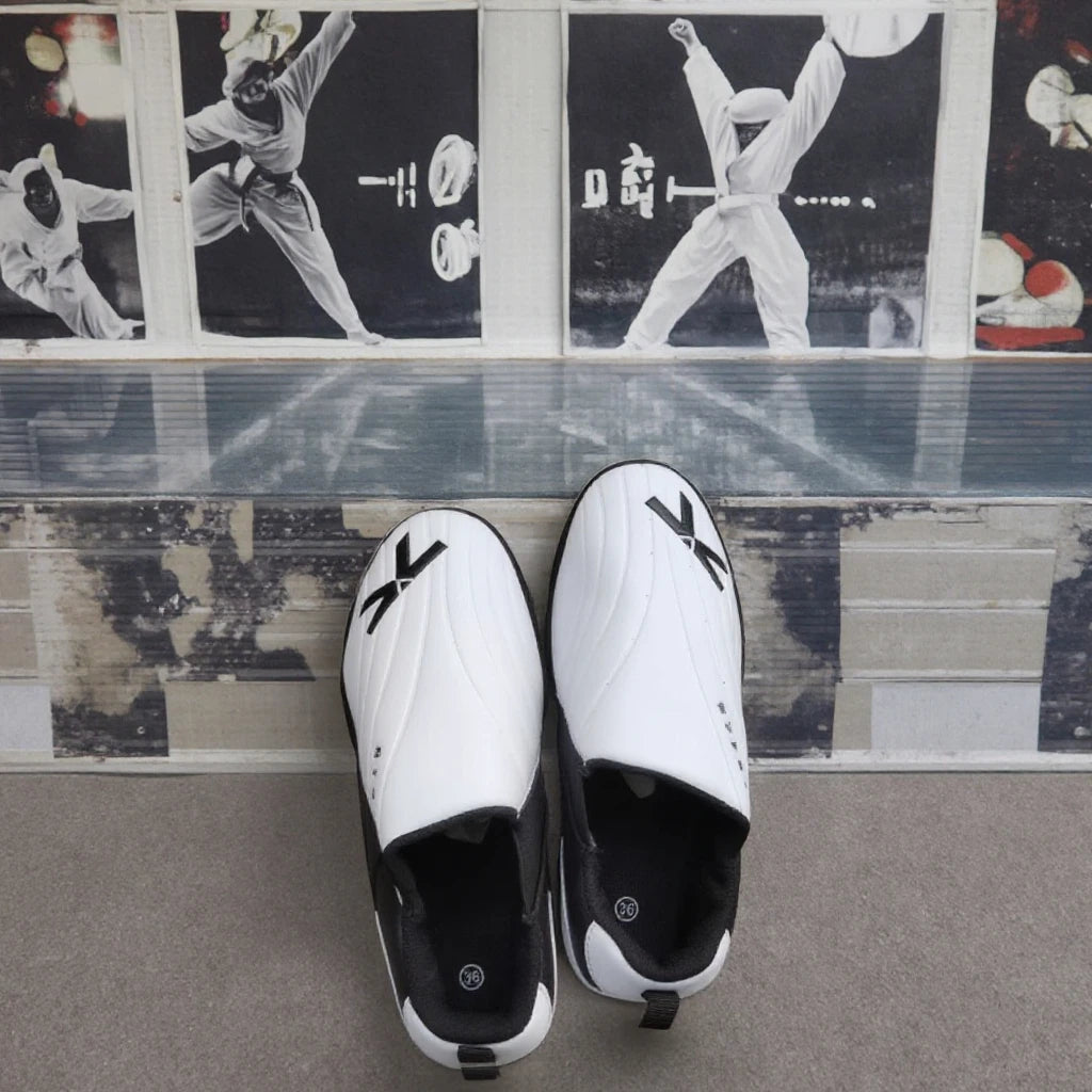 Wholesale Customized Taekwondo Shoes Lightweight Breathable Sports Shoes Mens Training Shoes