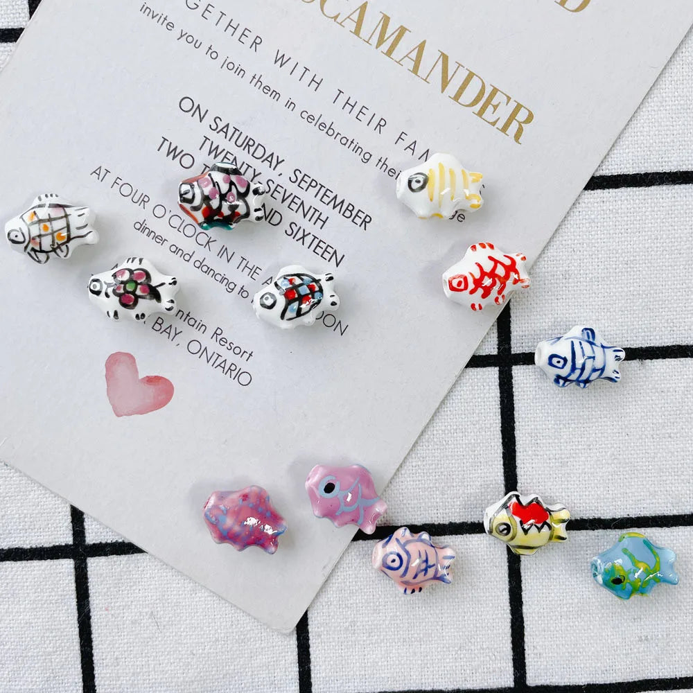 Cute 15*12mm Colorful Ceramic Clay Beads Handmade Graffiti Lucky Fish Beaded Charm for DIY Bracelet Necklace Jewelry Accessories
