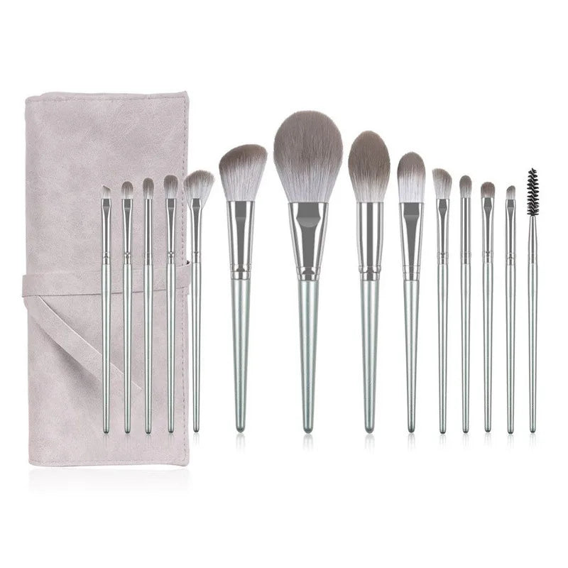 Private Label Luxury High Quality 14-Piece Silver Makeup Brush Set for Face Eye Concealer Foundation Synthetic Fibre Wood Handle