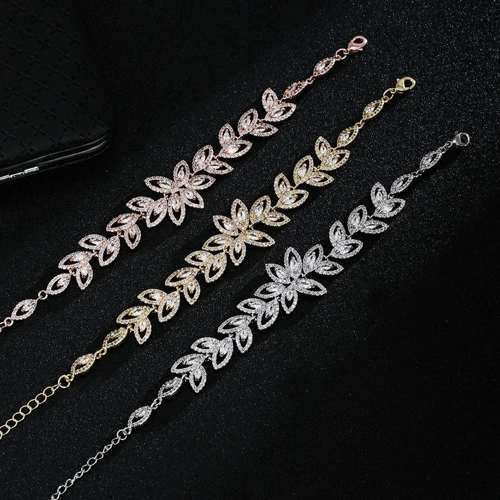 Fashion Bling Charm Cubic Zirconia Leaf Bracelet for Women Luxury Zircon Bracelets Female Wedding Jewelry Accessories 2022 New