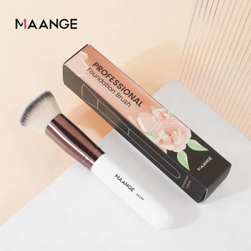 Maange Wholesale Private Label Large Single Makeup Brush White Wooden Handle Flat Cosmetic Foundation Brush with Makeup Brush