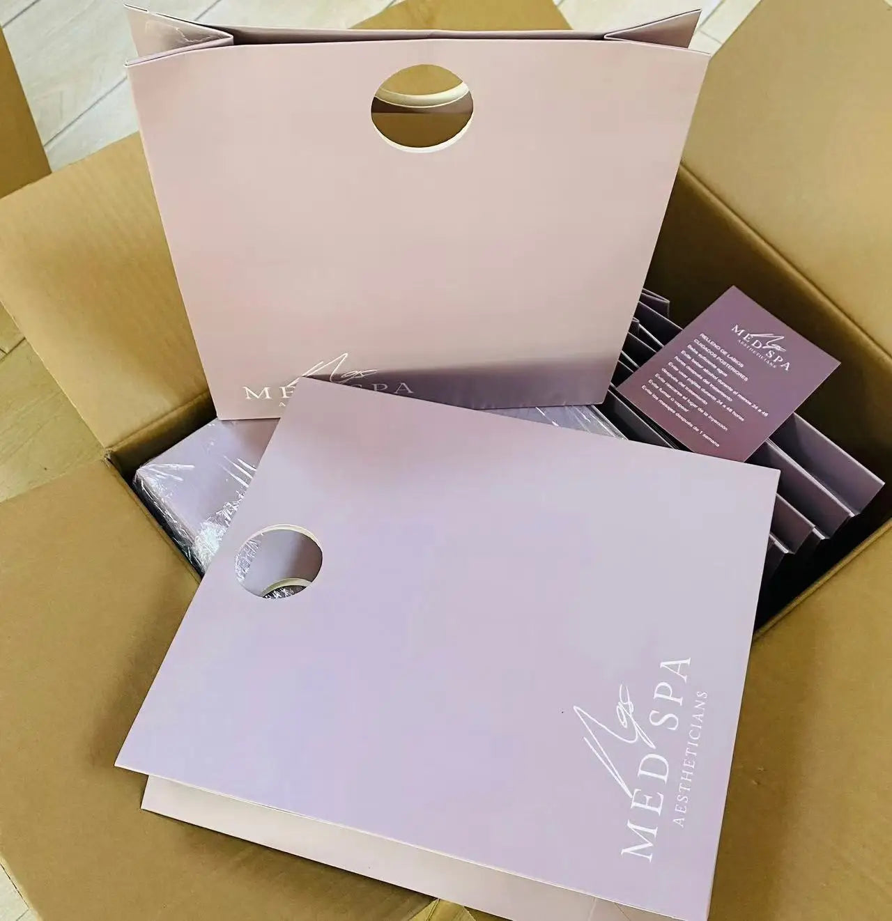 Hotel Custom Luxury Gift Festival Business Shopping Bag Packaging Paper Bag With Your Own Logo