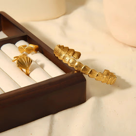Minimalist Jewelry Waterproof 18k Gold Plated Bracelet Fashionable Irregular Fish Scale Splice Open Bracelet for Women