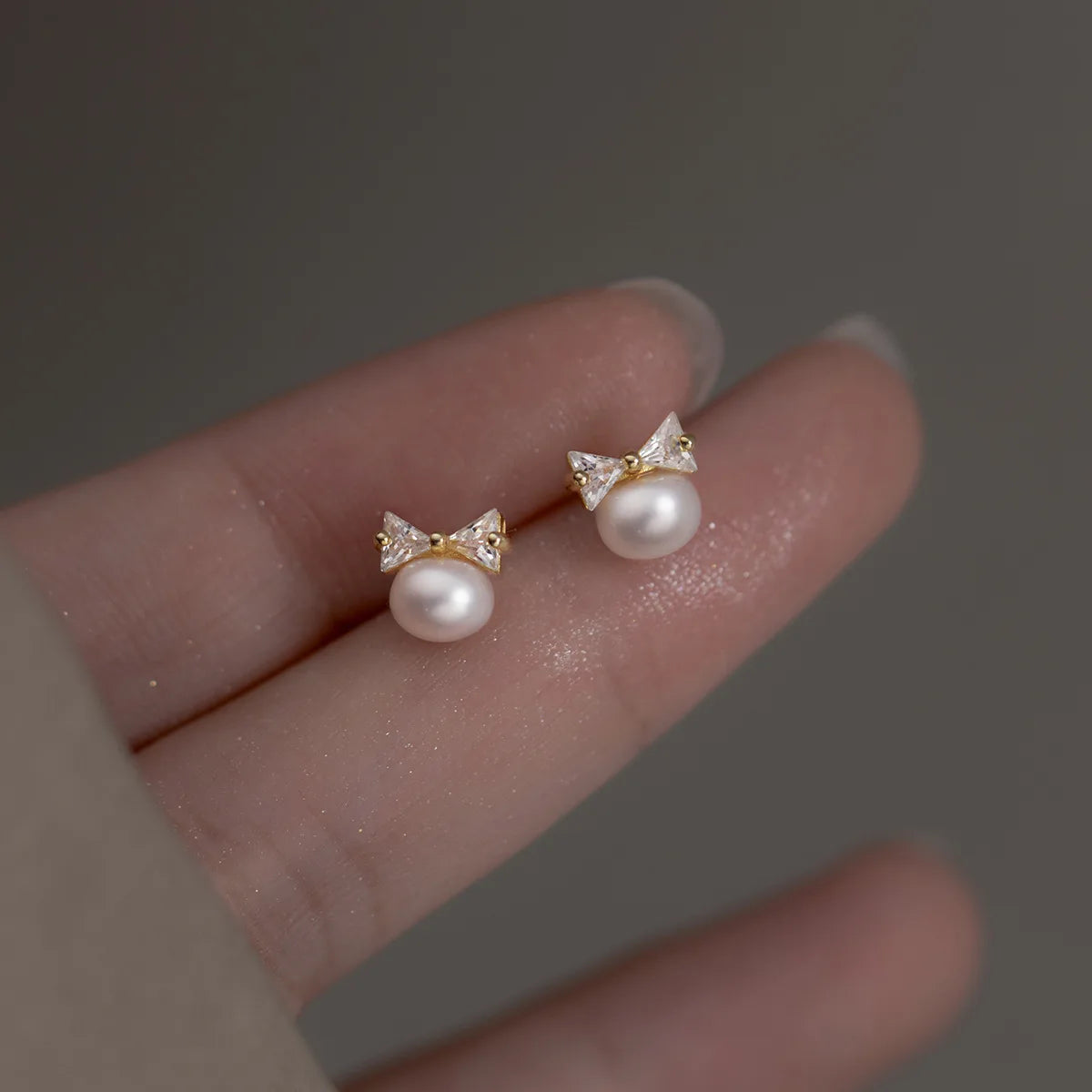 S925 Sterling Silver Simple Zircon Diamond Bowknot Pearl Retro Elegant Stud Earrings Women Jewelry