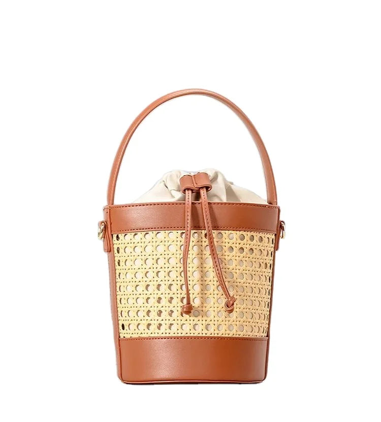 2024 Small square Straw Basket Girls Summer Luxury Beach Bags with Metal Shoulder Straps