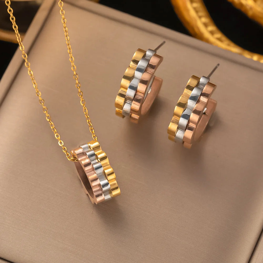 Nabest Stainless Steel Women Geometric Wave Pendant Necklace Cc Earring Jewelry Set Waterproof 18K Gold Plated Jewelry
