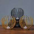 Premium Luxury European Style Exquisite Handmade Gold Metal Candlestick Holder Glass Valentine's Day Wedding Home Decor Lantern
