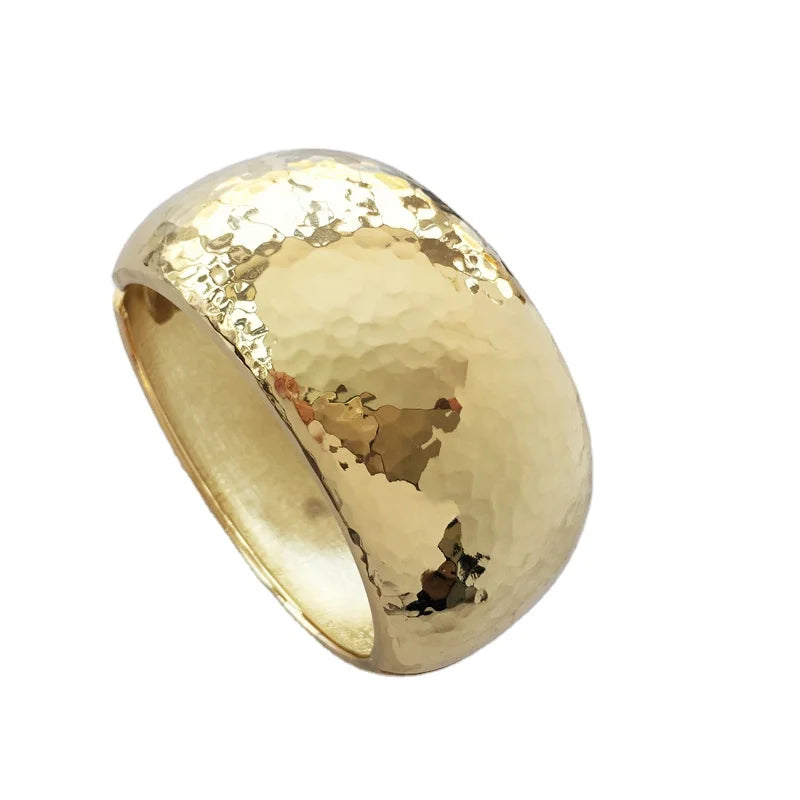 ODM Top Quality Women Fashion Alloy Bangle Europe and America Exaggerated Wide Bangle