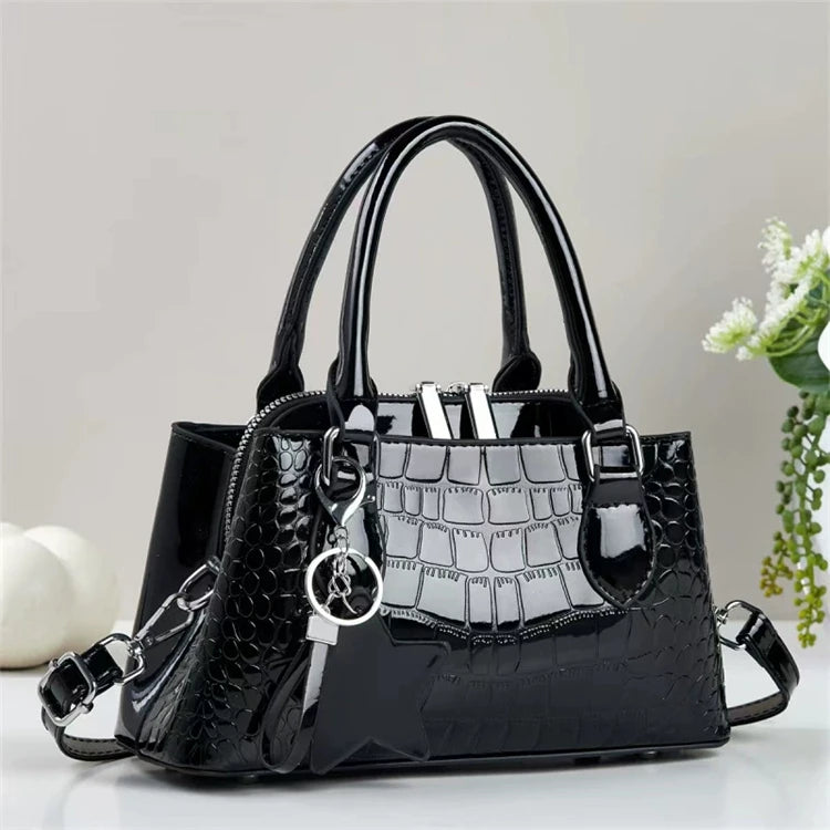 2026 Wholesale Round Trendy Small Mini Cute Designer Black Handbags for Women Female