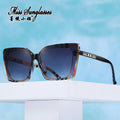 Custom Women's Vintage Transparent Cat Eye Sunglasses Newest Fashion Wholesale with UV400 LensesSun Glasses