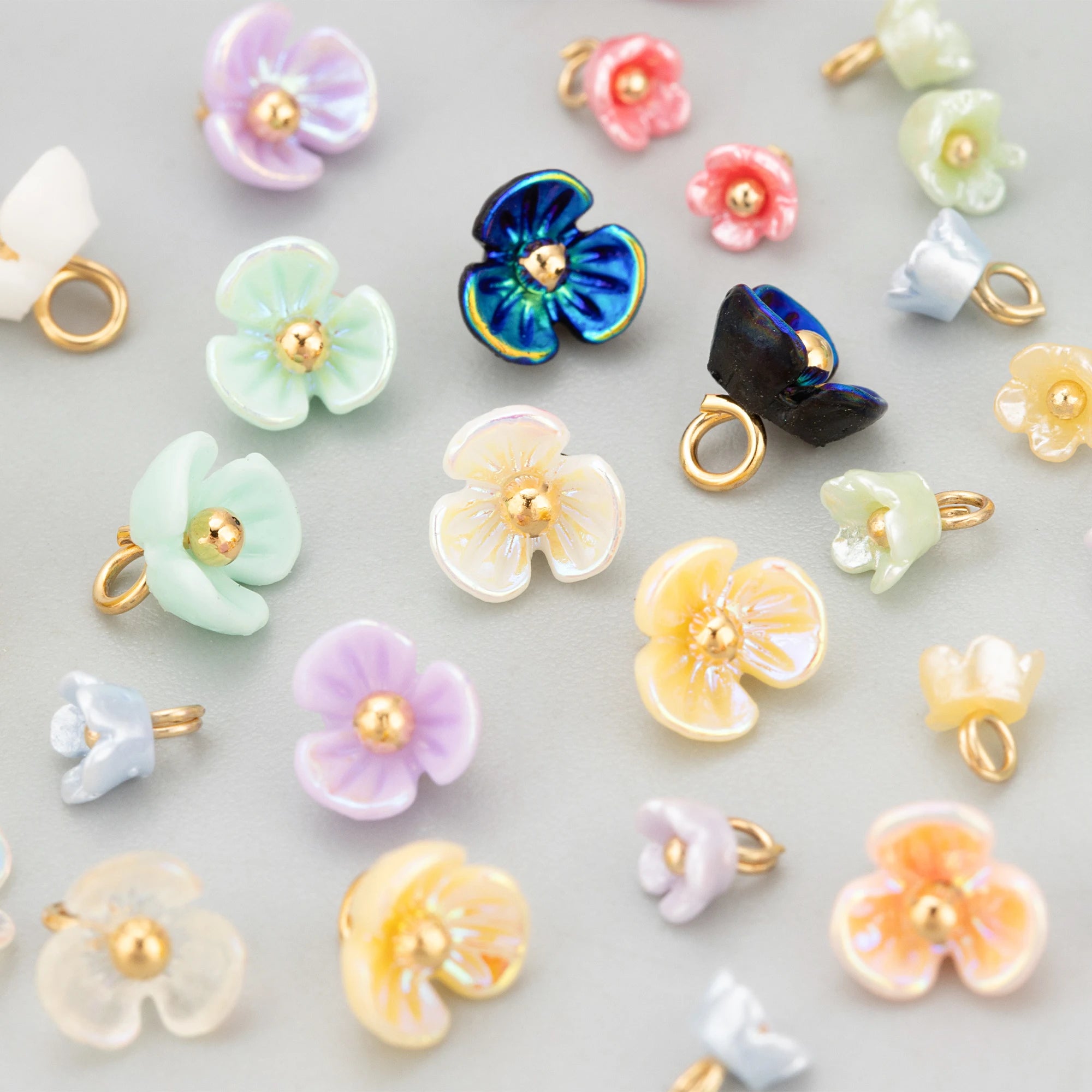 MF52  50pcs/lotjewelry Accessories18k Gold Platedcopperplastic Flowercharmsdiy Pendantsnecklace Making Findings
