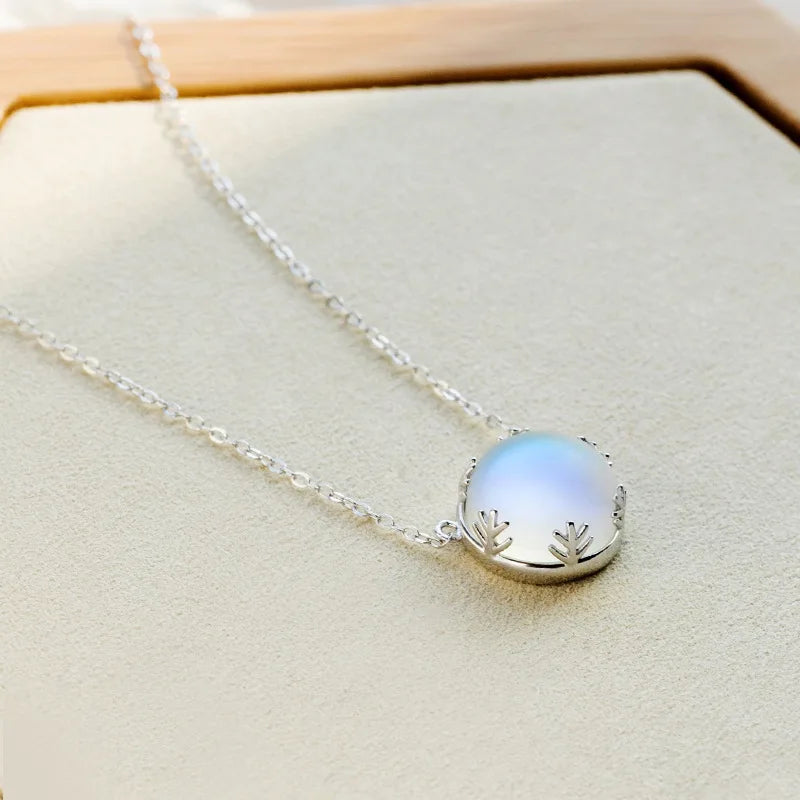 Silver Plated White Round Moonstone Pendant Necklaces Luxury Women Fashion Jewelry Clavicle Chain Short Necklace