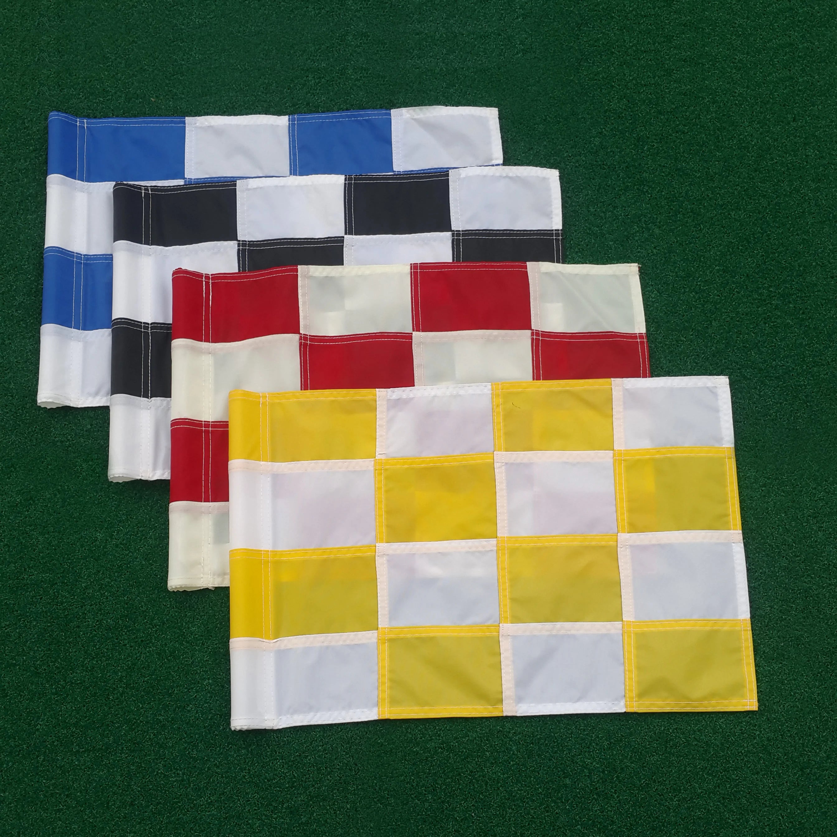 Mini Checkered Golf Flag with Plastic Tube Insert Stylish Yard Product