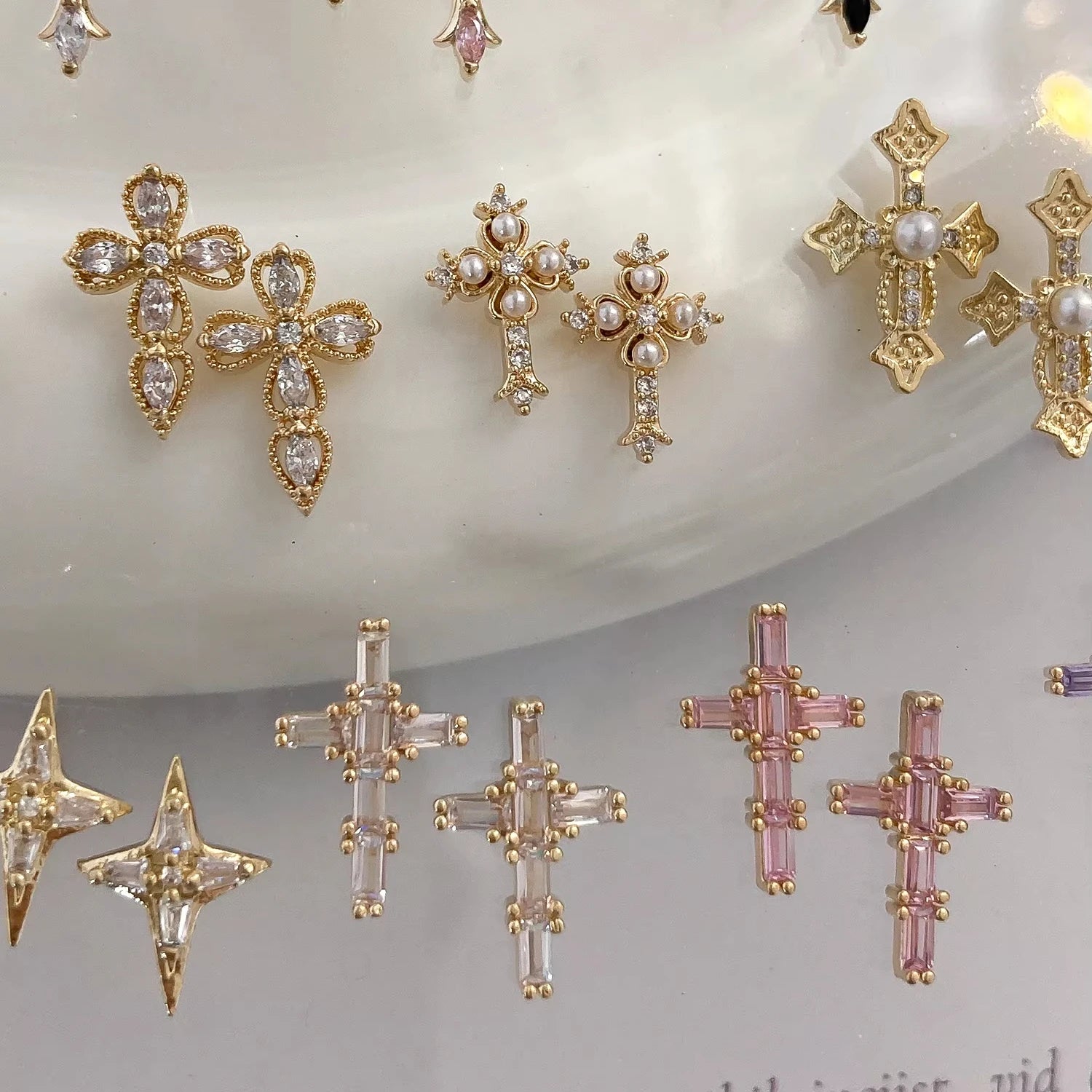Super Flash Retro Skull Punk Style 3D Cross Nail Rhinestones Popular Internet Celebrity Cro Alloy Metal Jewelry 14mm Size Zircon