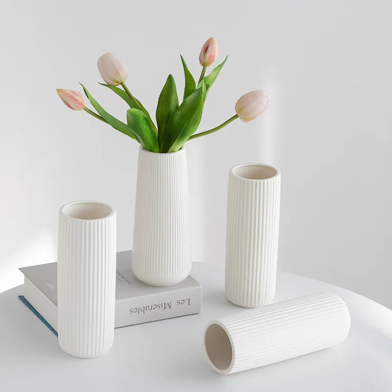 White Striped Ceramic Vase High-End Hydroponic Ornaments Fresh Flowers Arrangement for Living Room Dining Table Simple Elegant