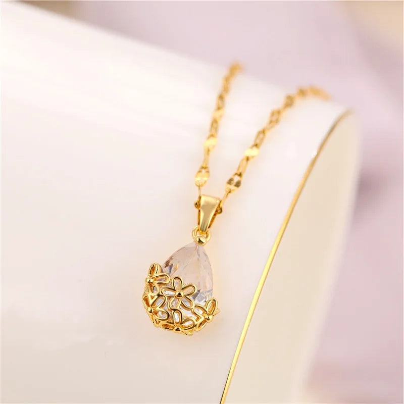 Vintage Gold Color Chain Necklace Luxury Female Crystal Big Water Drop Pendants Necklaces Fashion Wedding Necklaces for Women