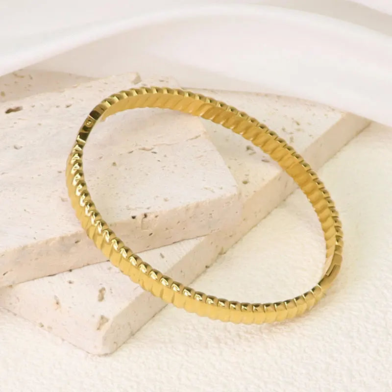 Wholesale Stylish 18K Gold Plated Stainless Steel Simple - Style Textured Bracelet - Fashion Jewelry for Unisex